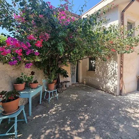 La Bouganville Apartment